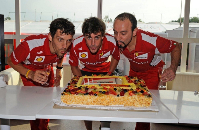 Ferrari: Auguri campione!