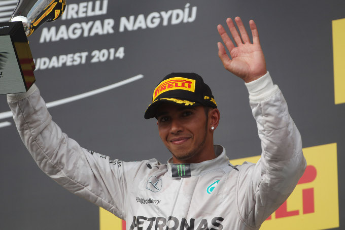 Mercedes, Hamilton punta ad un nuovo contratto da 90 milioni di Euro