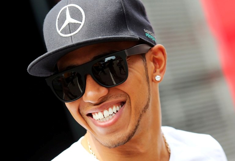 Hamilton: “Il rinnovo di Rosberg non mi preoccupa”