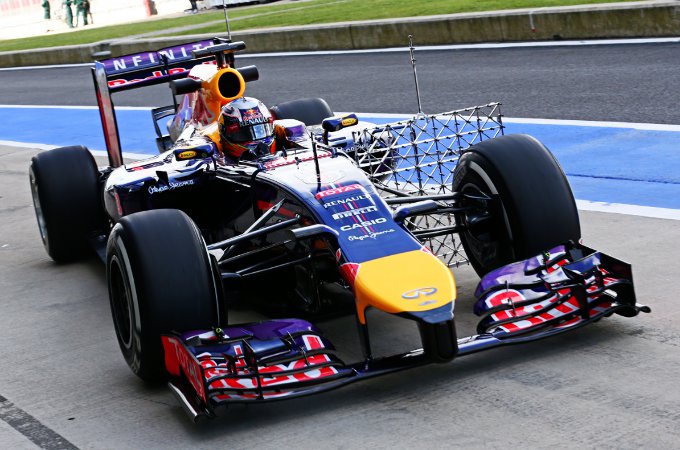 Red Bull: Ricciardo, “Una giornata di prove produttiva a Silverstone”