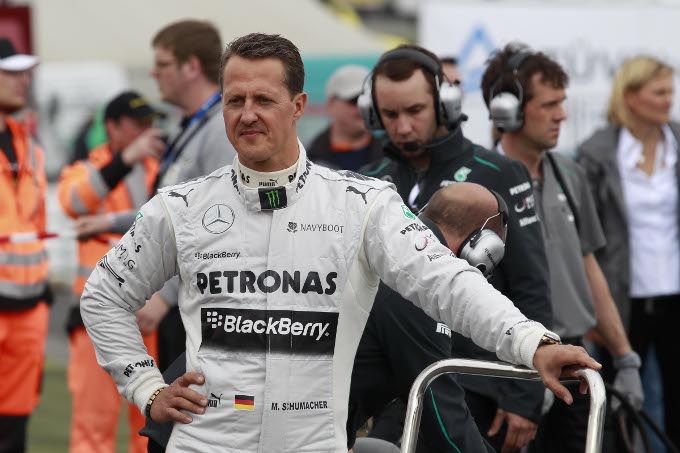 Schumacher migliora, forse a Natale il ritorno a casa