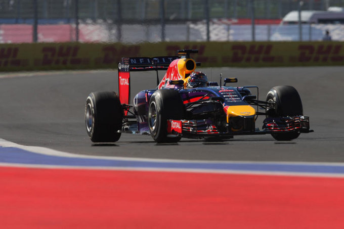 Ricciardo: “Dobbiamo migliorare nelle partenze”