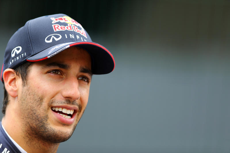 Ricciardo: “Speriamo che la macchina si comporti meglio in gara”
