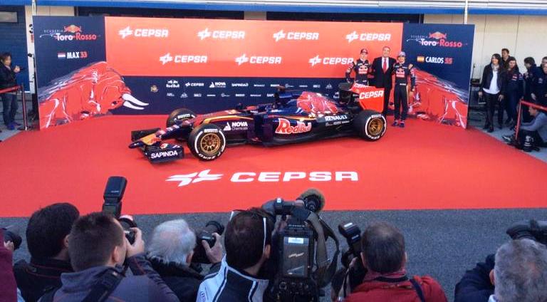 Presentata la nuova Toro Rosso STR10