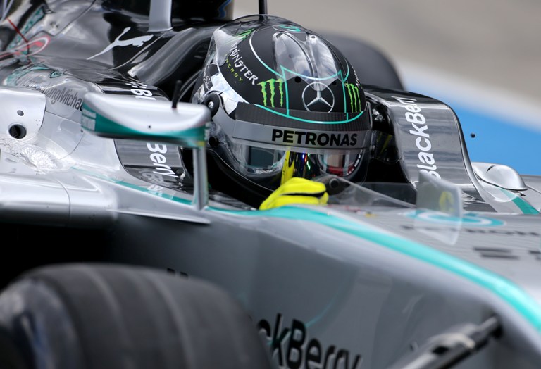 Nico Rosberg fermato da un torcicollo