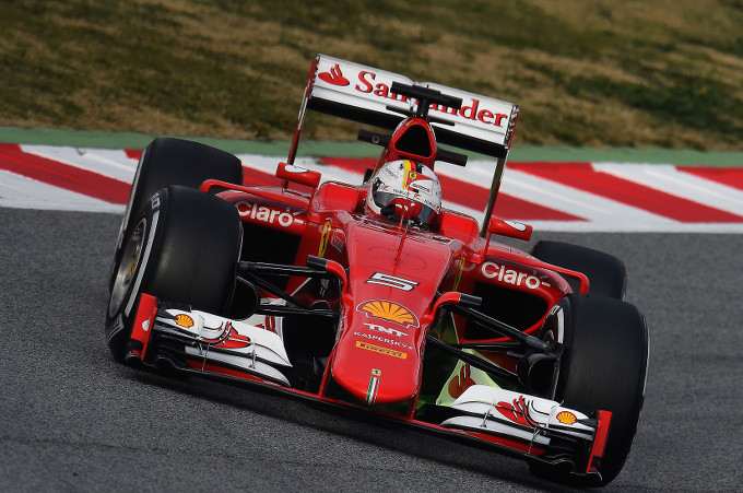 Vettel: “Dal punto di vista della prestazione, è chiaro che la Mercedes è ancora davanti”