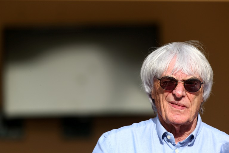 Ecclestone : “Dobbiamo tornare ai V8 e portare i cavalli a 1000”