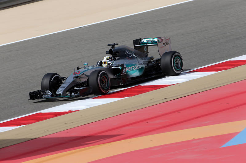 GP Bahrain, Prove Libere 3: tocca ad Hamilton, ma Vettel non si schioda