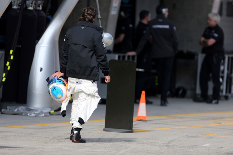 Alonso: “Verso il Bahrain con il target bandiera a scacchi”