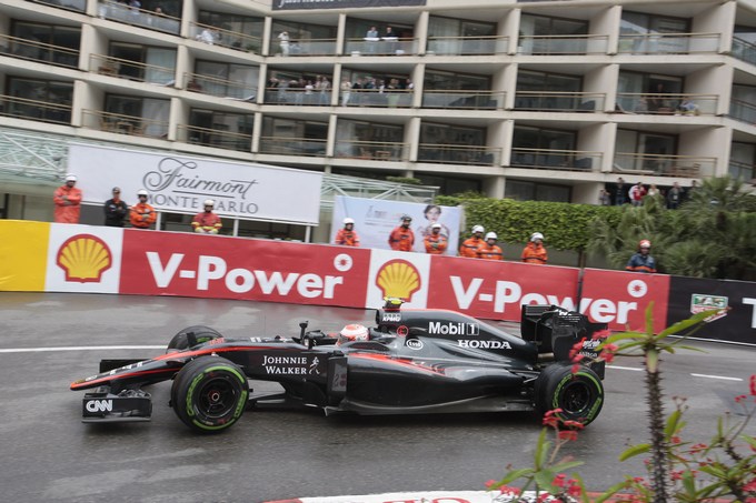 Tanti problemi per la  McLaren di Button