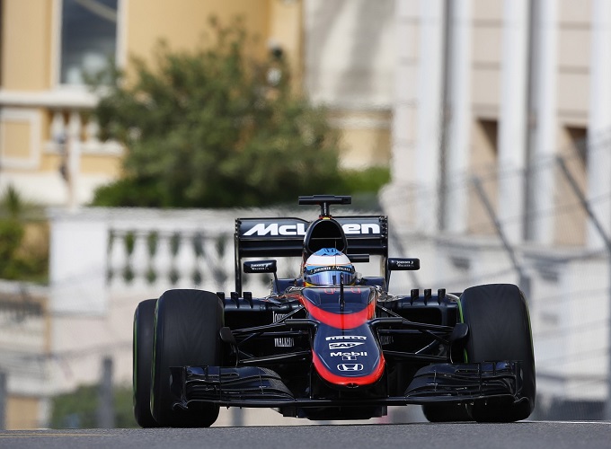 Alonso ha modificato la posizione di guida nell’abitacolo della McLaren