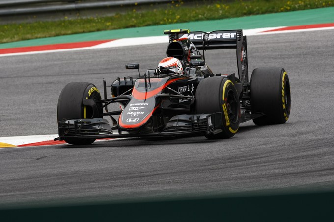 Tanti problemi per la McLaren nelle libere dell’Austria