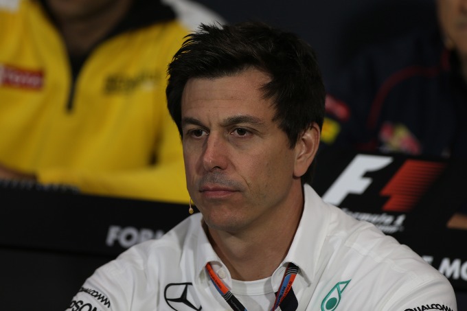 Wolff: “Molto astuta l’alleanza tra Haas e Ferrari”