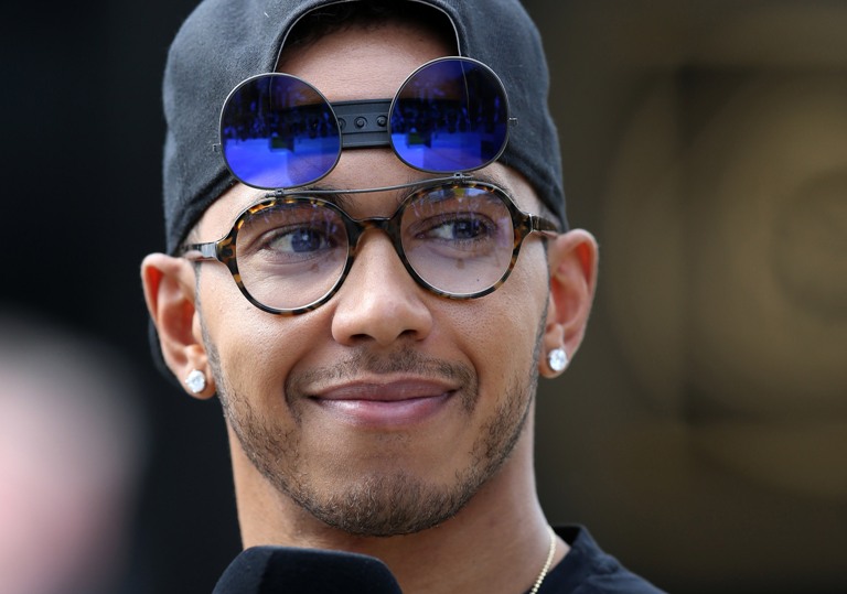 Hamilton: “E’ dura vedere la McLaren così indietro”