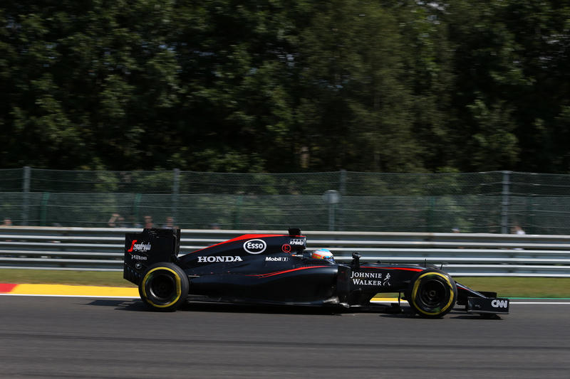 McLaren lontana dai migliori: Button 17° tempo, Alonso 18°