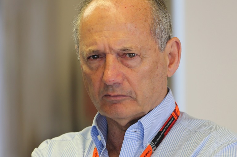 Dennis: “La McLaren ha fatto progressi, ora tocca alla Honda”