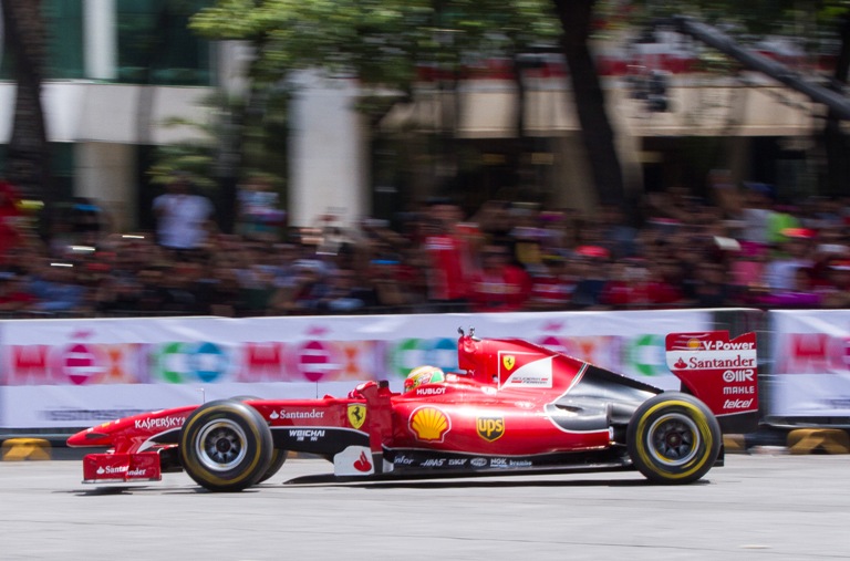 Esteban Gutierrez riporta una Ferrari a Città del Messico