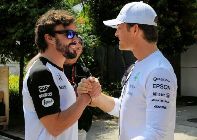 Rosberg: “Sarebbe duro trovarsi nella situazione di Alonso”