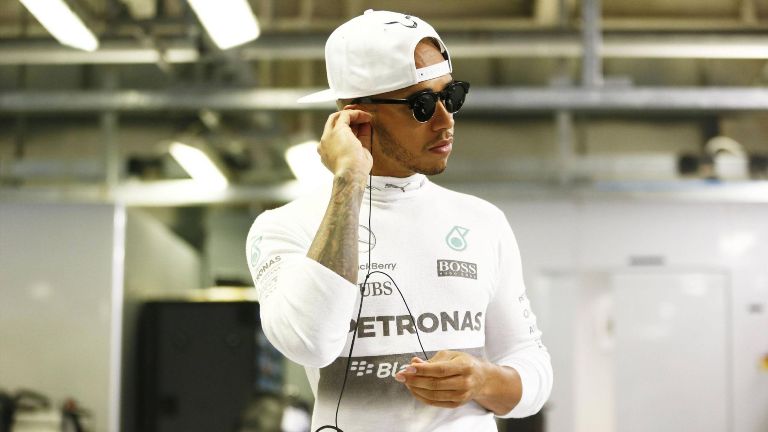Hamilton: “Assurdo vedere la McLaren lottare con la Manor”