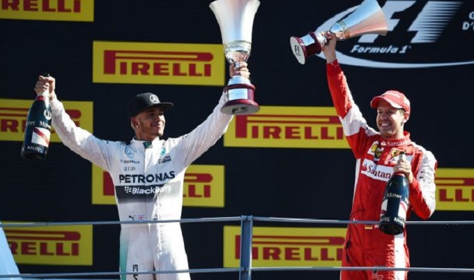 Hamilton snobba la Ferrari: “Non mi è venuta voglia della Rossa”