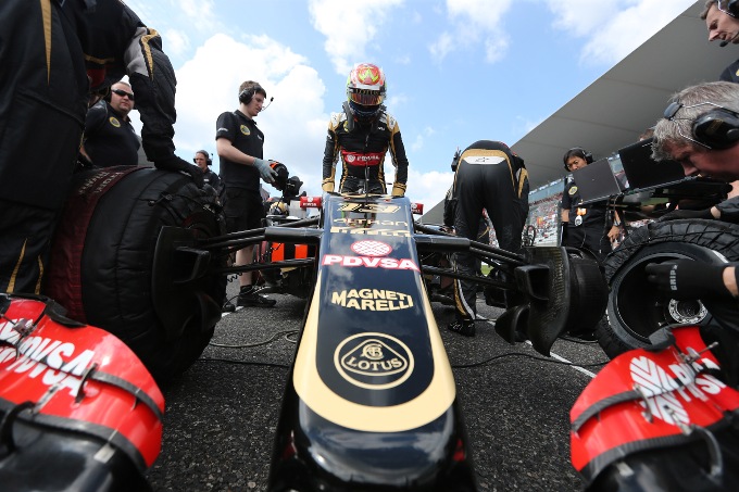 La Lotus evita il fallimento, Button verso la Renault?