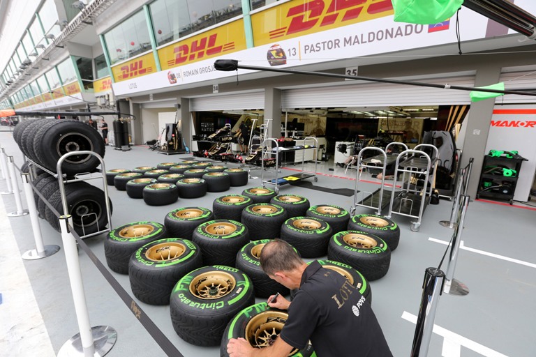 Accordo FIA – Pirelli: Da Singapore ogni vettura potrà essere controllata prima del via