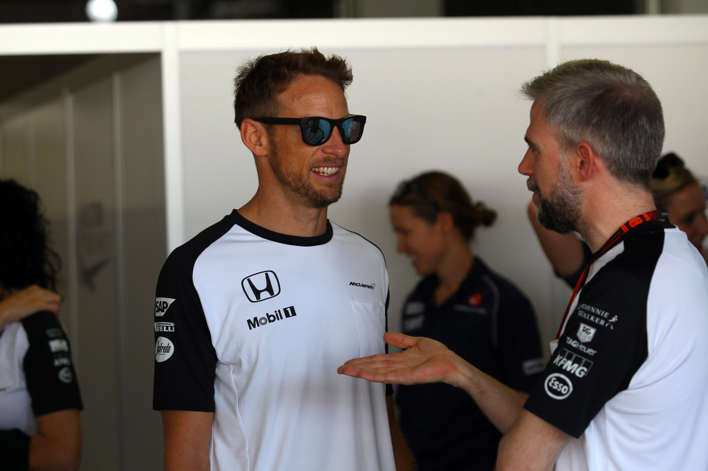 McLaren, Button: “Pista complessa, bisogna lavorare bene sull’assetto”