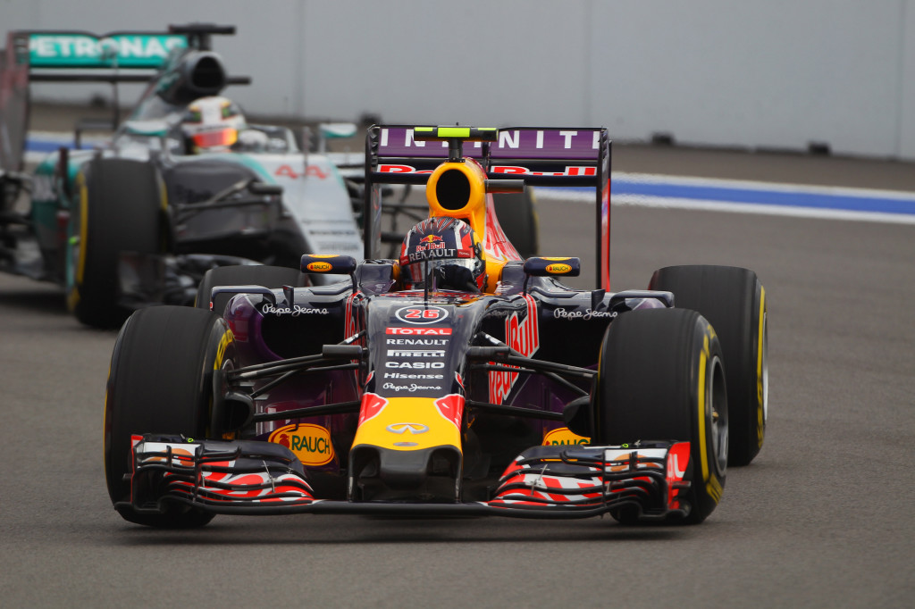 Red Bull, Kvyat su Sochi: “Non capisco perché il team ha fatto fermare prima Ricciardo”