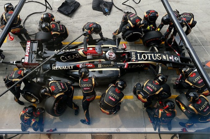 Lotus-Renault: attesa per il completamento del processo di acquisizione