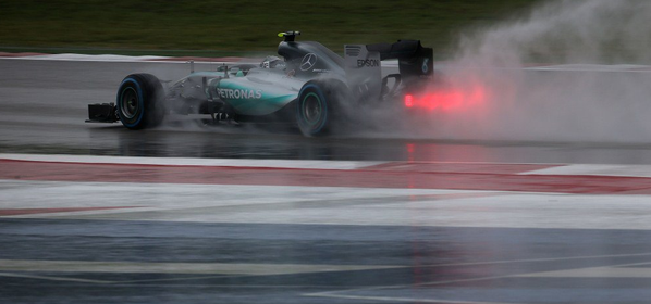 GP Stati Uniti, Qualifiche: troppa pioggia e niente Q3, la pole va a Rosberg