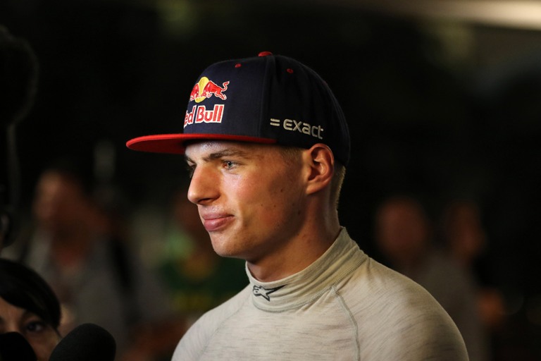 Verstappen: “L’interesse della Ferrari mi lusinga ma meglio la Toro Rosso”