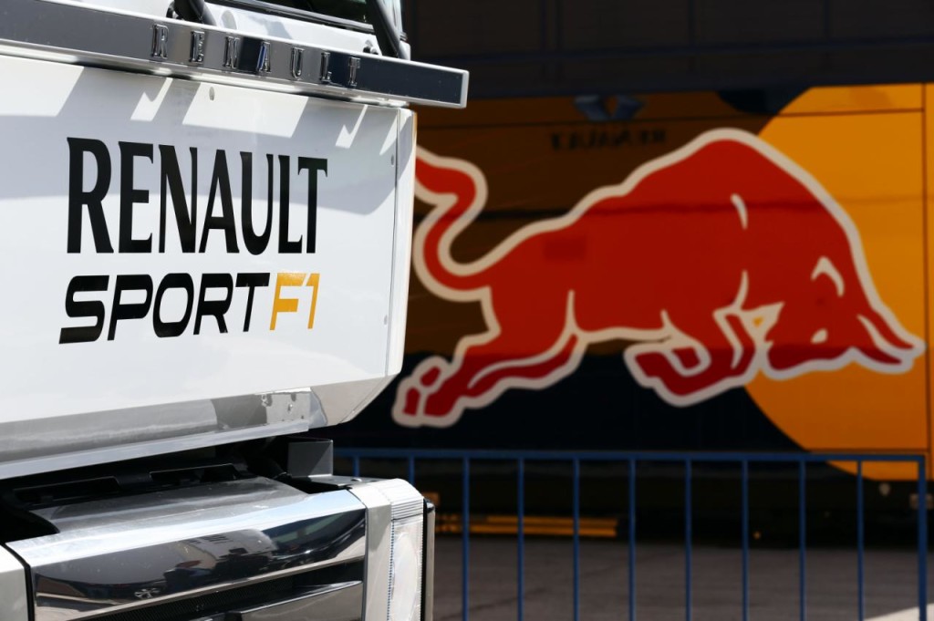Renault, Abiteboul: “Power Unit? Red Bull avrà le stesse specifiche del team factory”