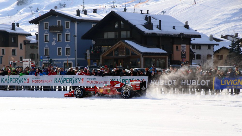 Passeggiata sulla neve di Livigno per la Scuderia Ferrari