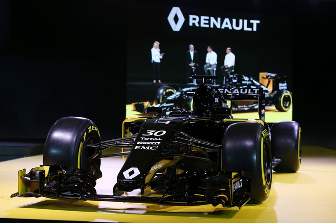Renault – Pochi giorni al fire-up