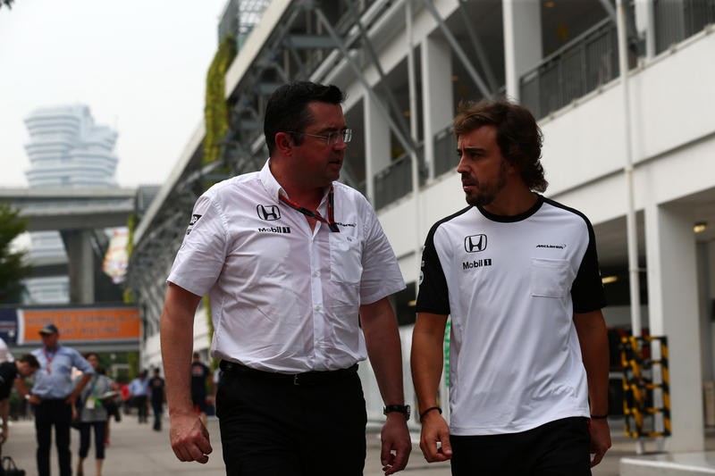 McLaren, Boullier: “Alonso farebbe una sciocchezza se ci lasciasse”