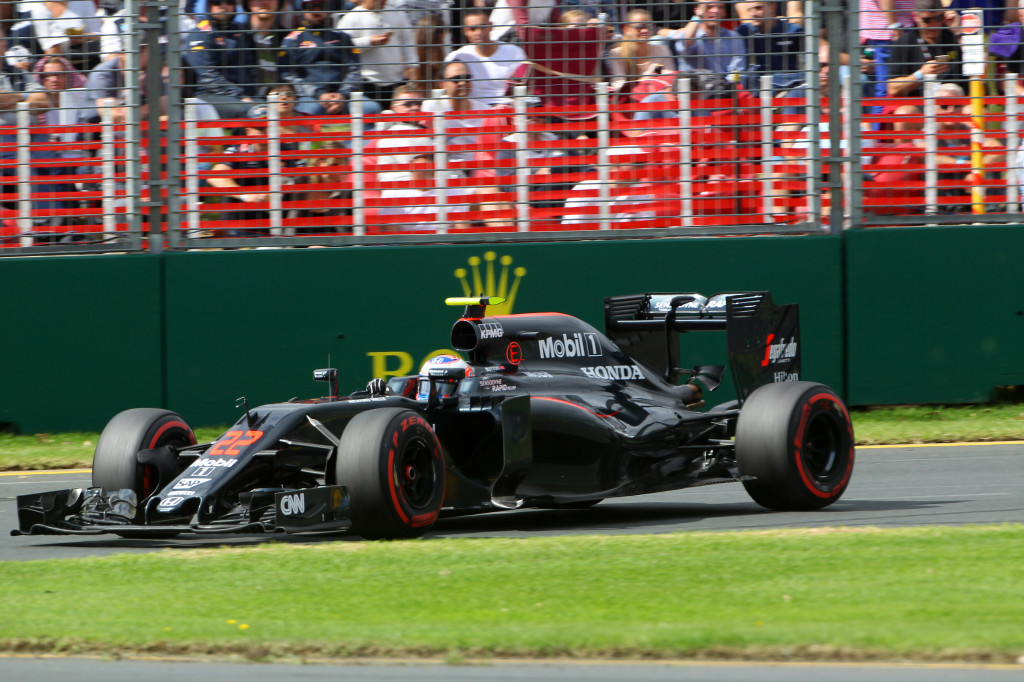 McLaren, Button: “PU Honda cresciuta, ma bisogna lavorare anche sull’aerodinamica”