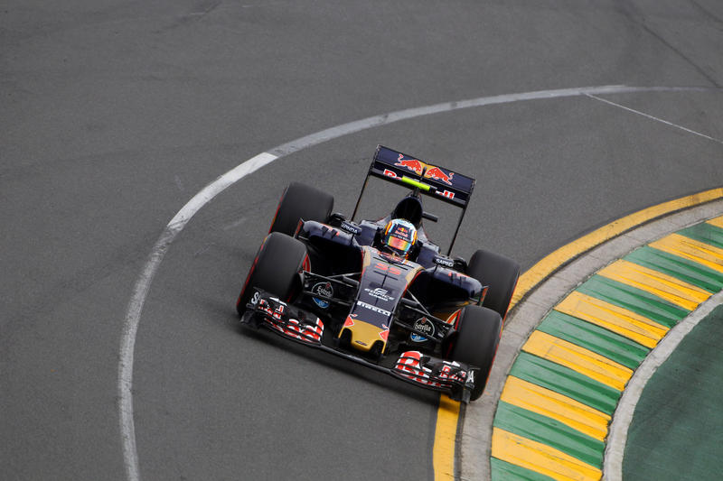 Toro Rosso, Sainz: “Quest’anno in Bahrain più competitivi in rettilineo “