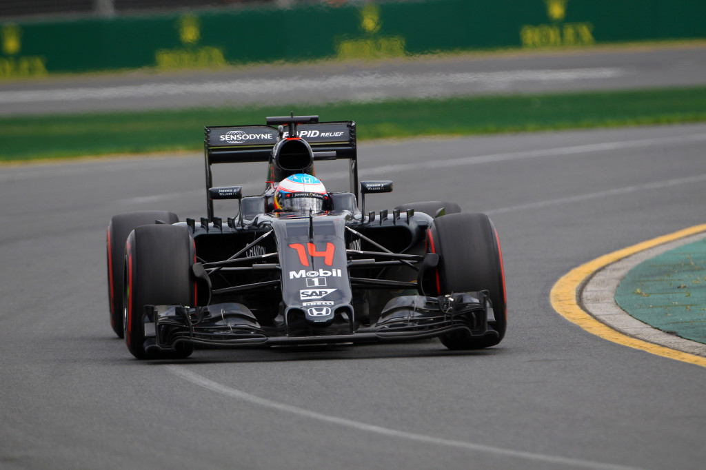McLaren, Alonso 12° in qualifica: “Vettura ok, domani vogliamo la zona punti”