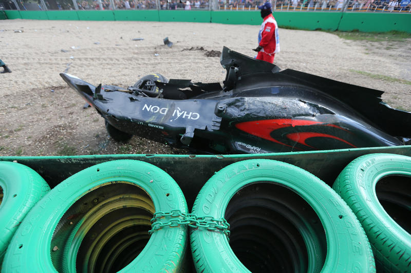 Incidente Alonso: cellula di sicurezza danneggiata, la FIA indaga