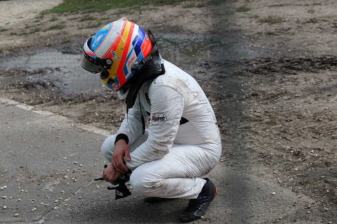 McLaren, Alonso deve attendere il via libera dai medici della FIA per correre in Bahrain