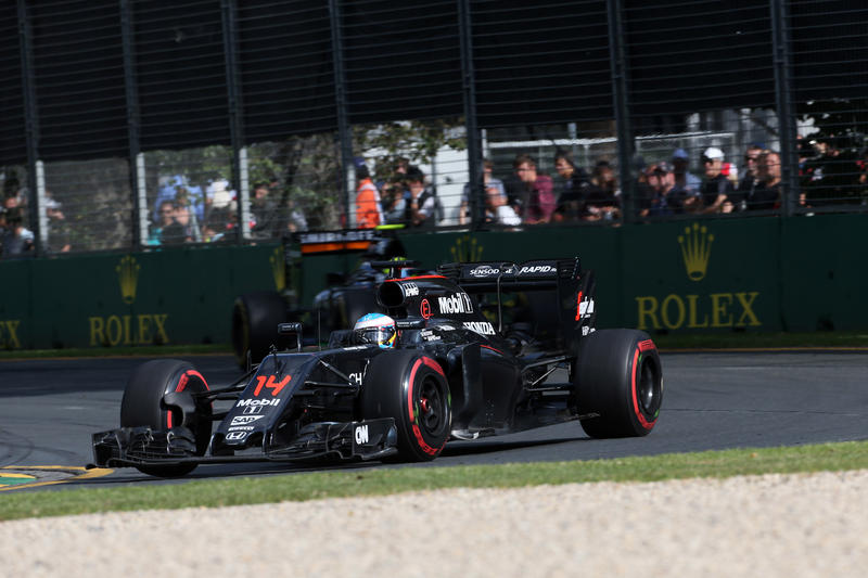 Eric Boullier nega che la McLaren abbia problemi economici