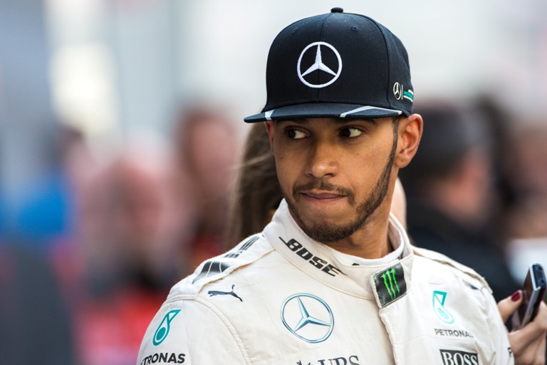 Hamilton: “Auto vincente ma attenzione ai rivali!”