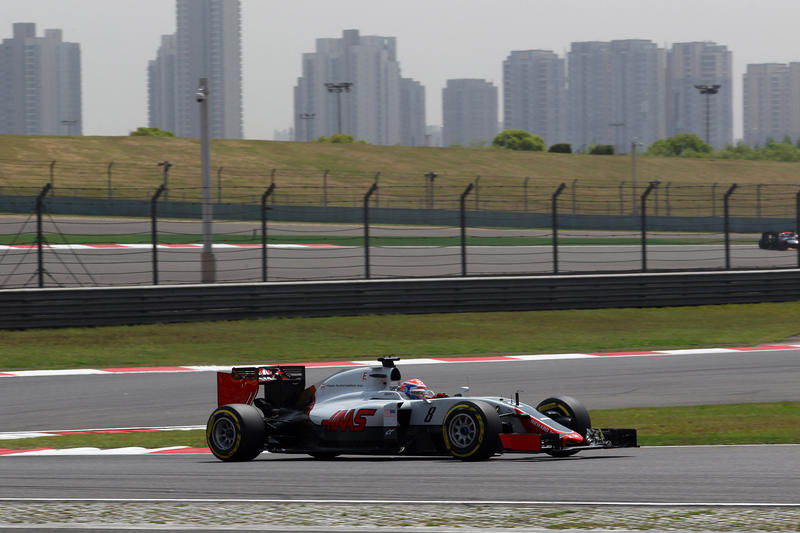 Gene Haas: “Non impedirei mai a Grosjean di andare in Ferrari”