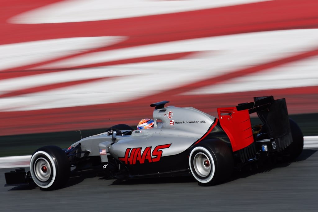 Haas, Grosjean in pista nei test di Barcellona con un nuovo telaio