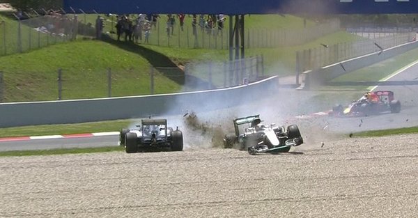 Villeneuve duro con Rosberg: “L’incidente con Lewis? La colpa è di Nico”