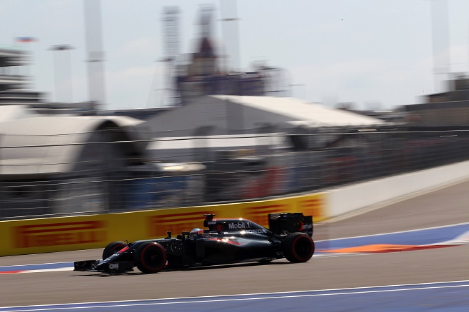 McLaren, l’allarme di Boullier: “Siamo il team che consuma più carburante”
