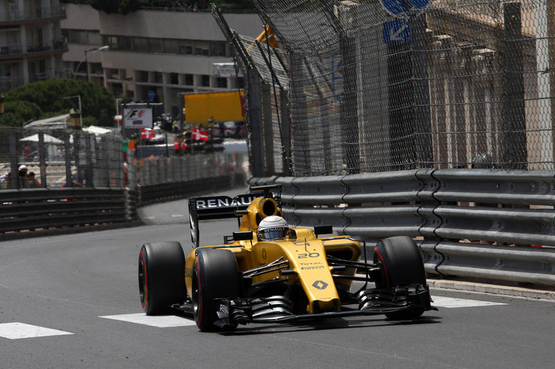 Renault due volte a muro a Montecarlo, Magnussen: “C’è tanto lavoro da fare”