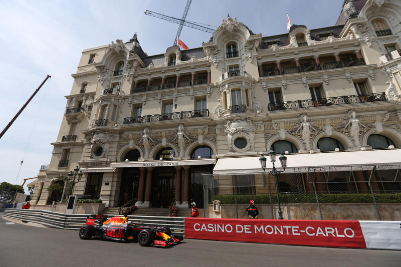 F1 GP Monaco, Prove Libere 2: Vola Ricciardo, davanti alle due Mercedes