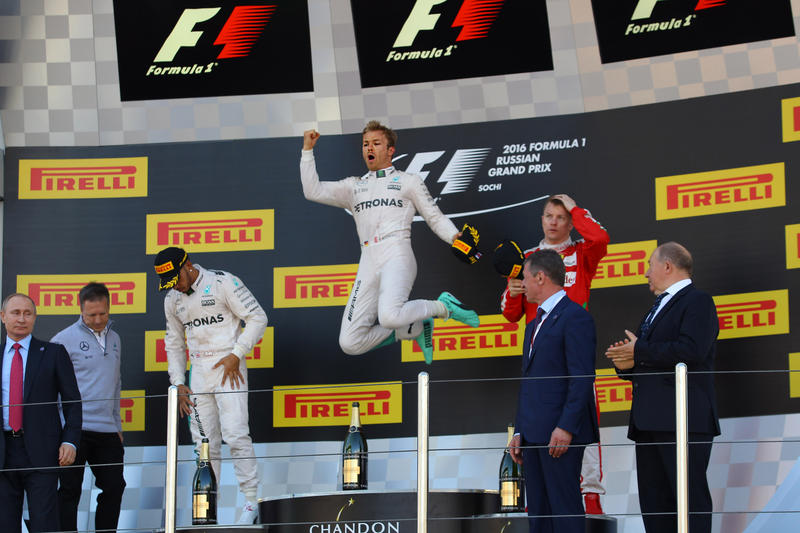 Nico Rosberg: “I like this fight with Lewis”