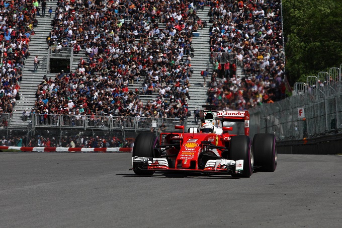 Lewis Hamilton: “Impressionato dal nuovo motore Ferrari”